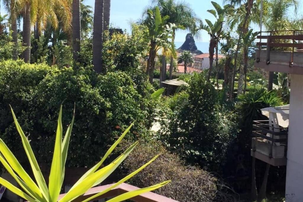 Malavoglia Suite 18 Aci Castello Exterior photo